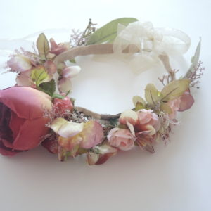 Artificial flowers crown