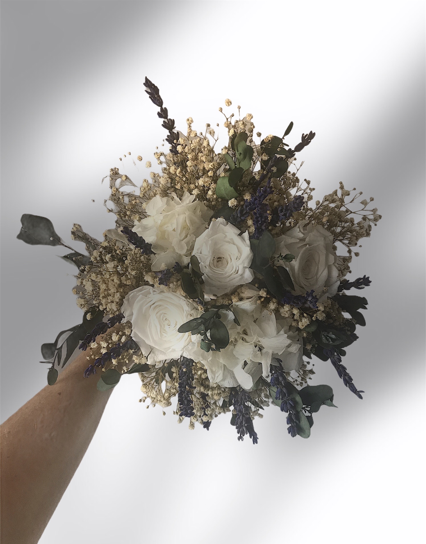 Ramo de novia de flores preservadas paniculata | MOLINGO | Alta Costura  Prêt-à-porter