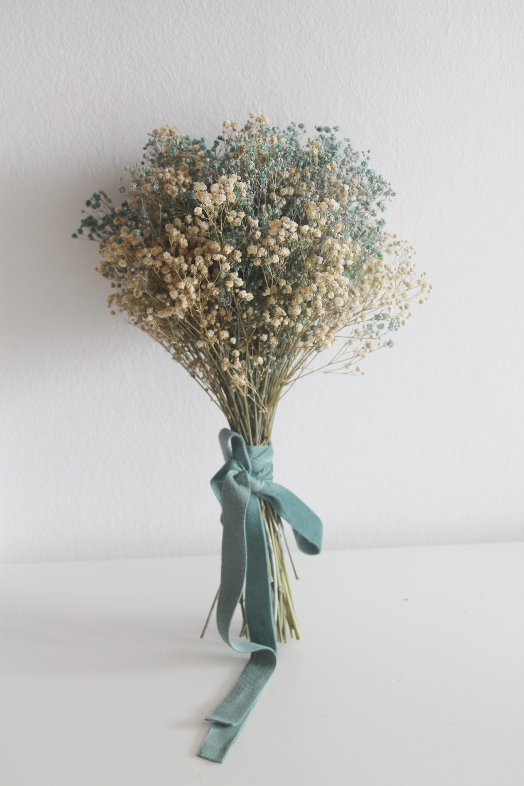 Ramo de novia de flores preservadas paniculata | MOLINGO | Alta Costura  Prêt-à-porter