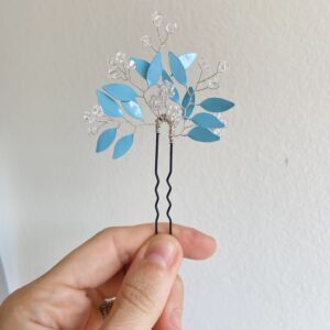 Horquilla con ramas azules y swarovskis transparentes